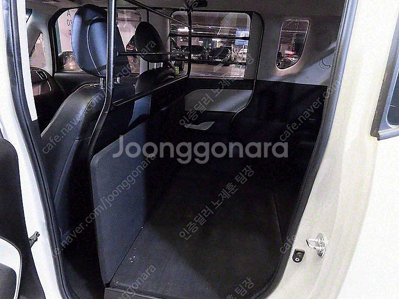 레이 중고 가격 더 뉴 레이 흰색 2018년식 2인승 밴 고급형 중고차판매--8